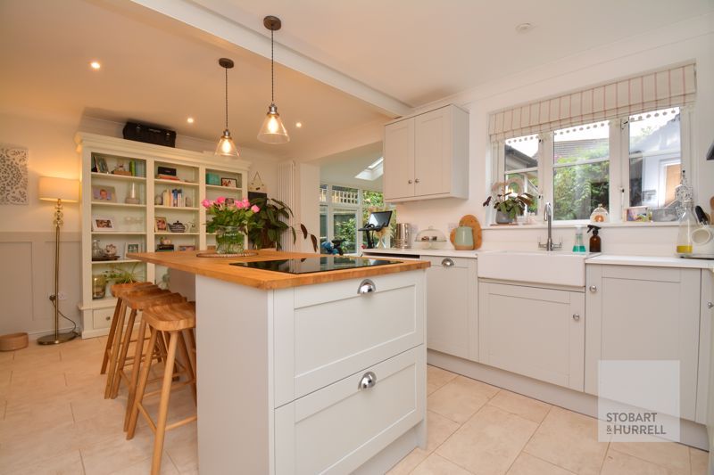 Property photo 2 of 16 Kitchen
