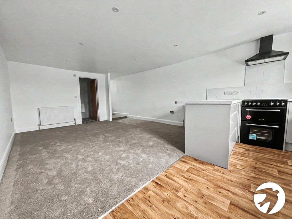 Property photo 3 of 5 Picture No. 05