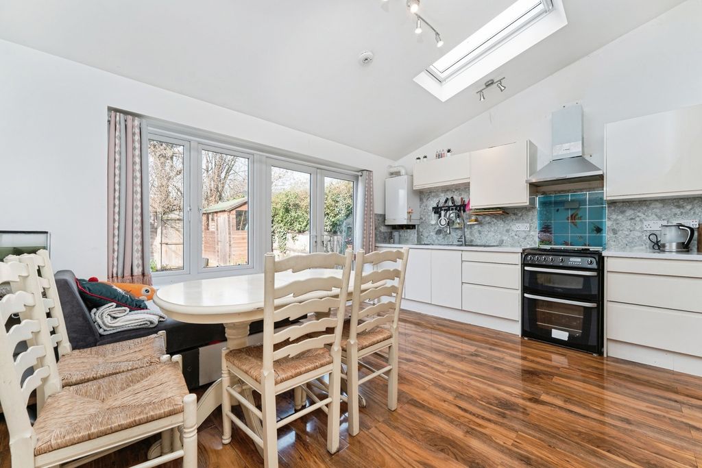 Property photo 3 of 20 Pbox-Img.Jpg