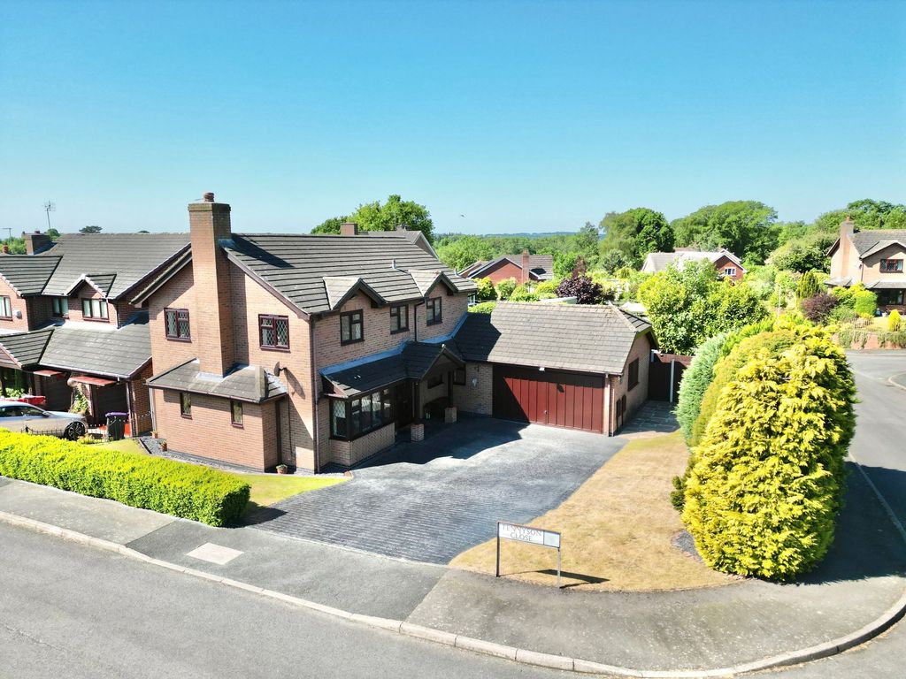 Property photo 1 of 35
