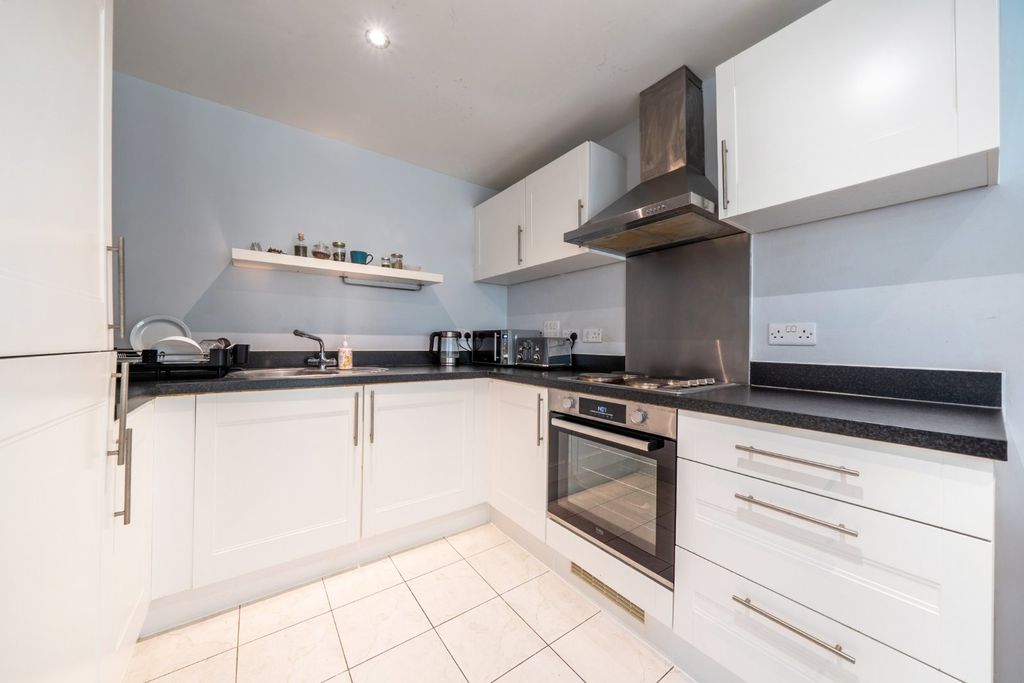Property photo 2 of 11 Picture No. 26