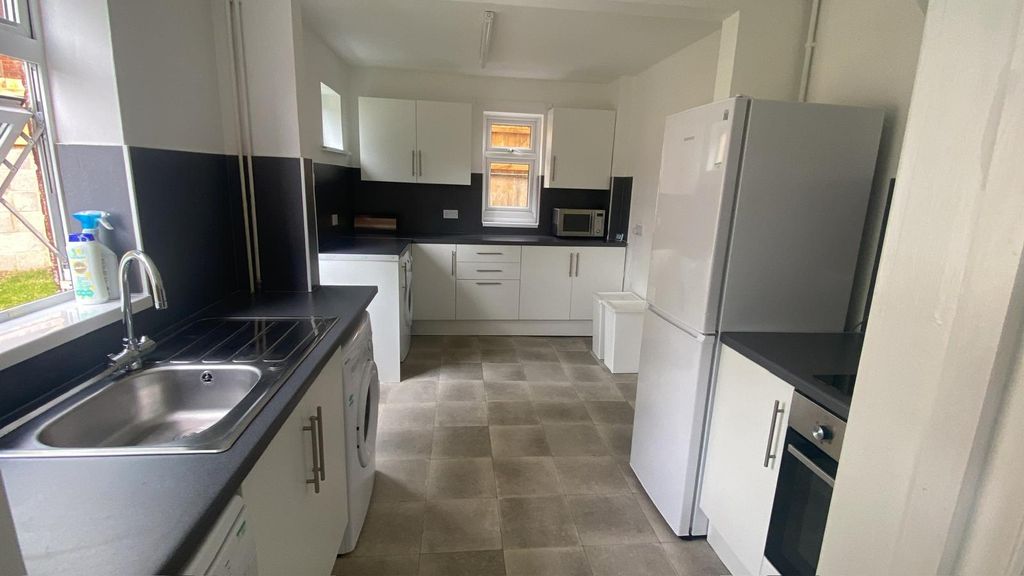 Property photo 3 of 9 Whatsapp Image 2026-03-05 At 14.16.01