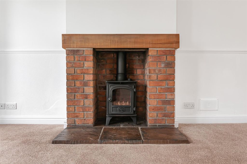 Property photo 3 of 25 56 Station Road10.Jpg