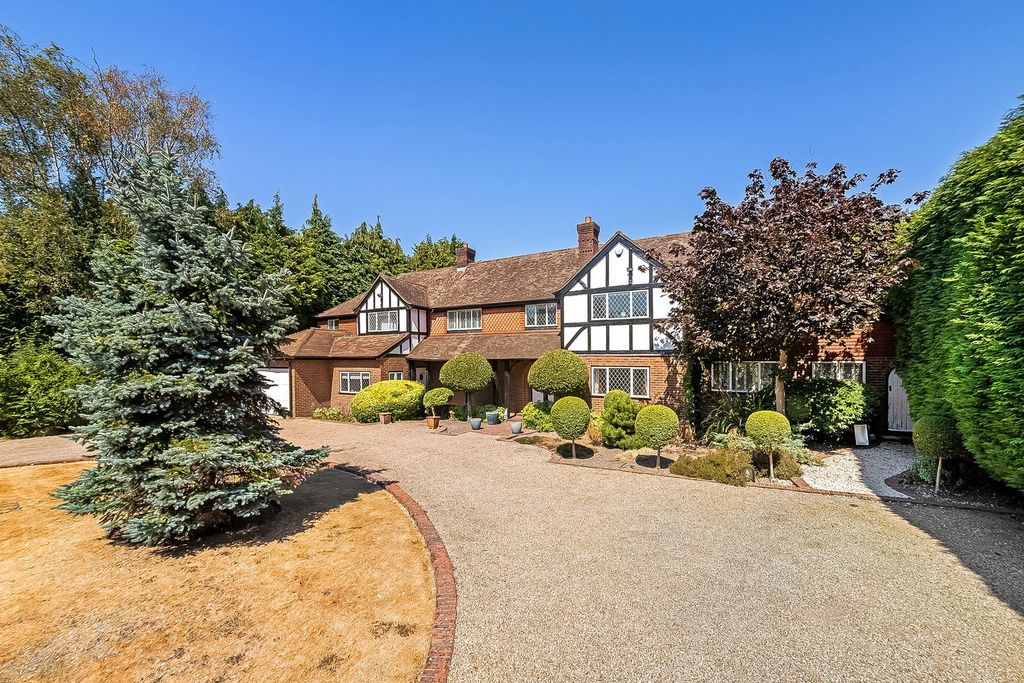 Property photo 1 of 35