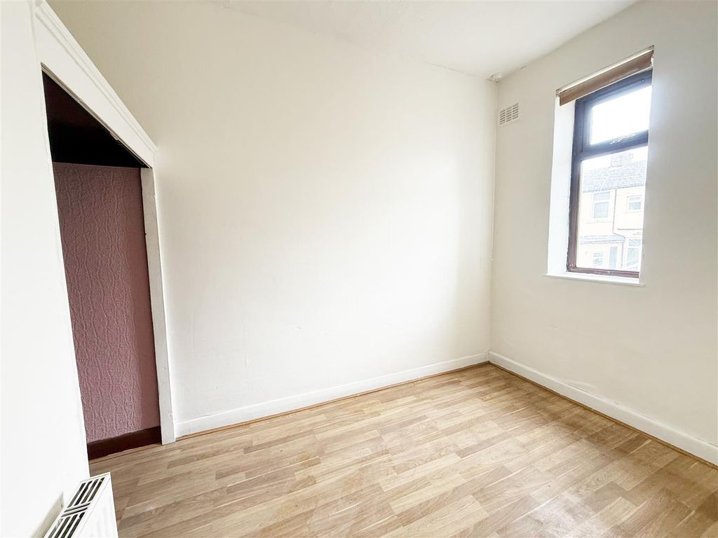 Property photo 3 of 11 3.Jpg