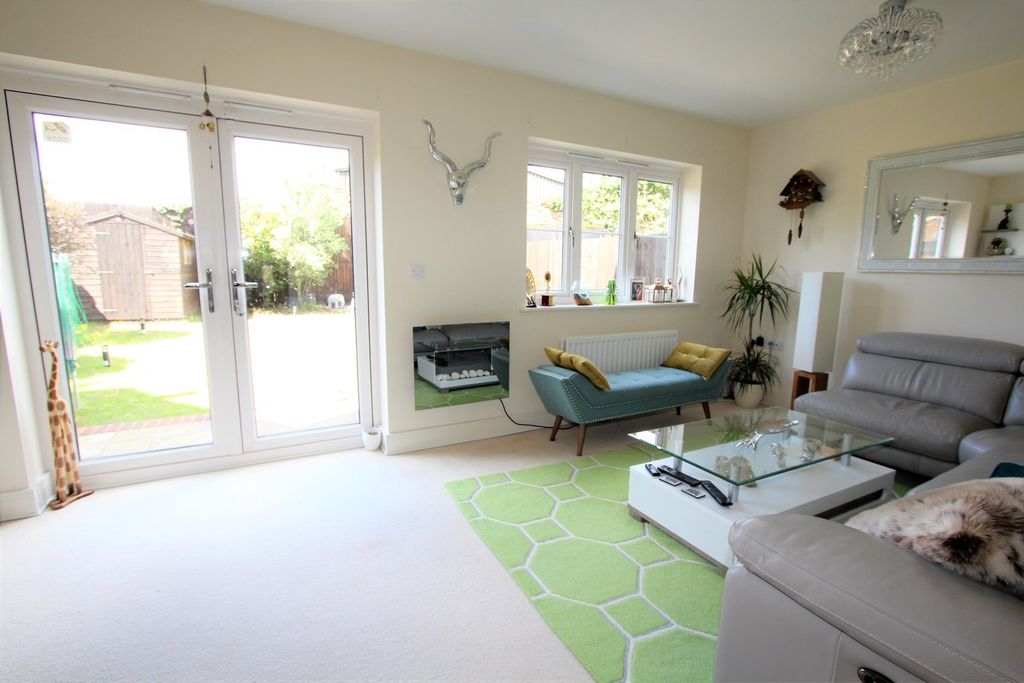 Property photo 2 of 16