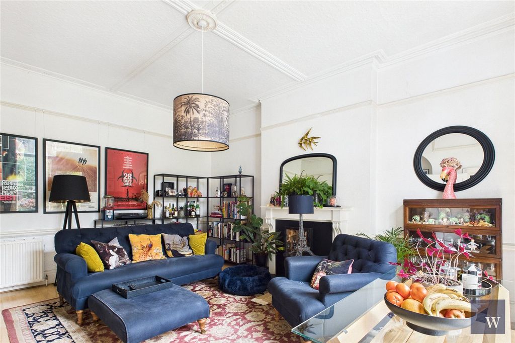 Property photo 2 of 16 Picture No. 03