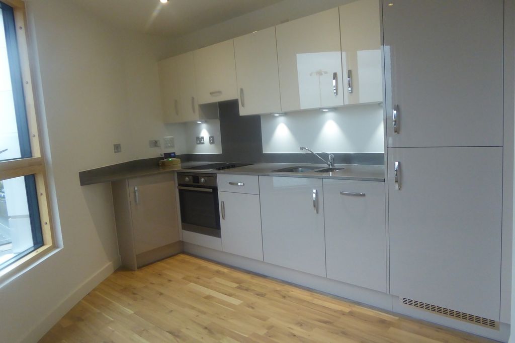 Property photo 3 of 5 Kitchen