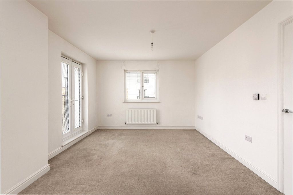 Property photo 3 of 15 Picture No. 11