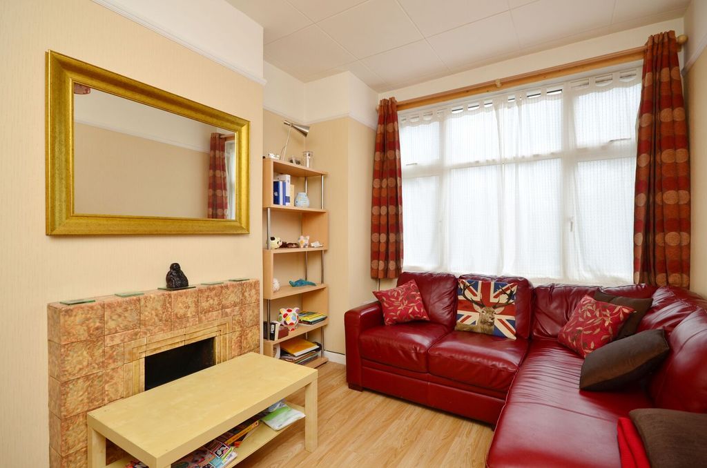 Property photo 1 of 7