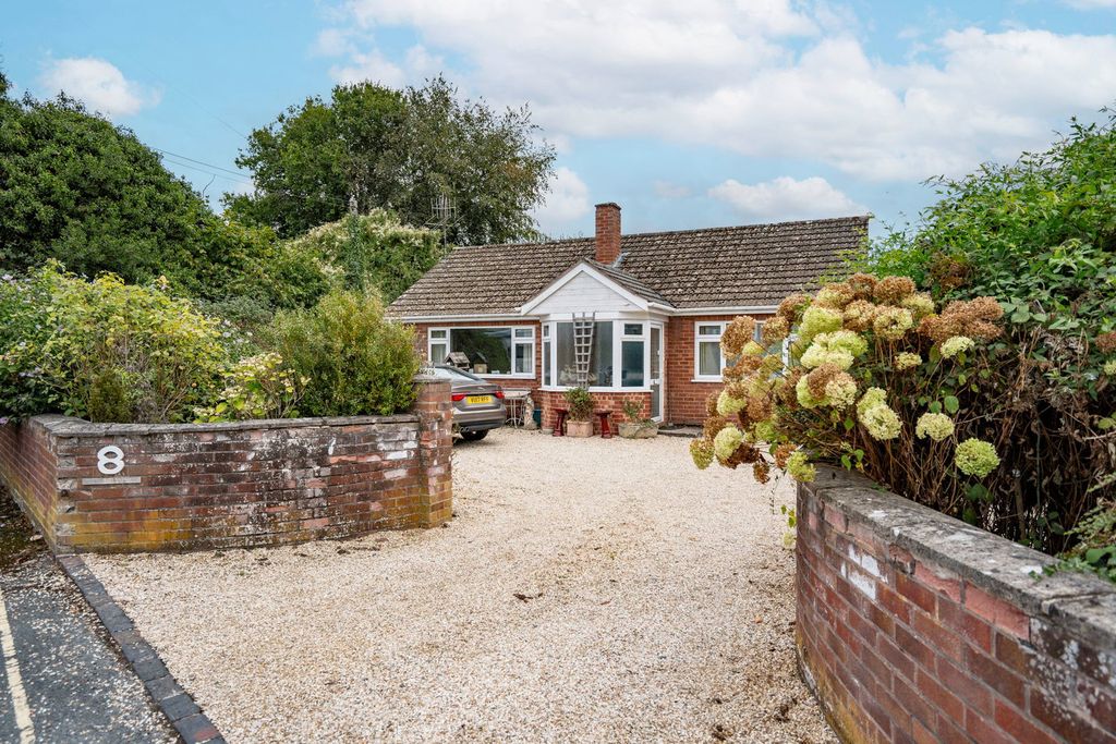 Property photo 1 of 27
