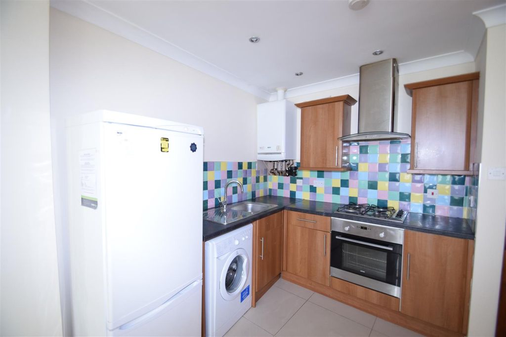 Property photo 1 of 5 Kitchen