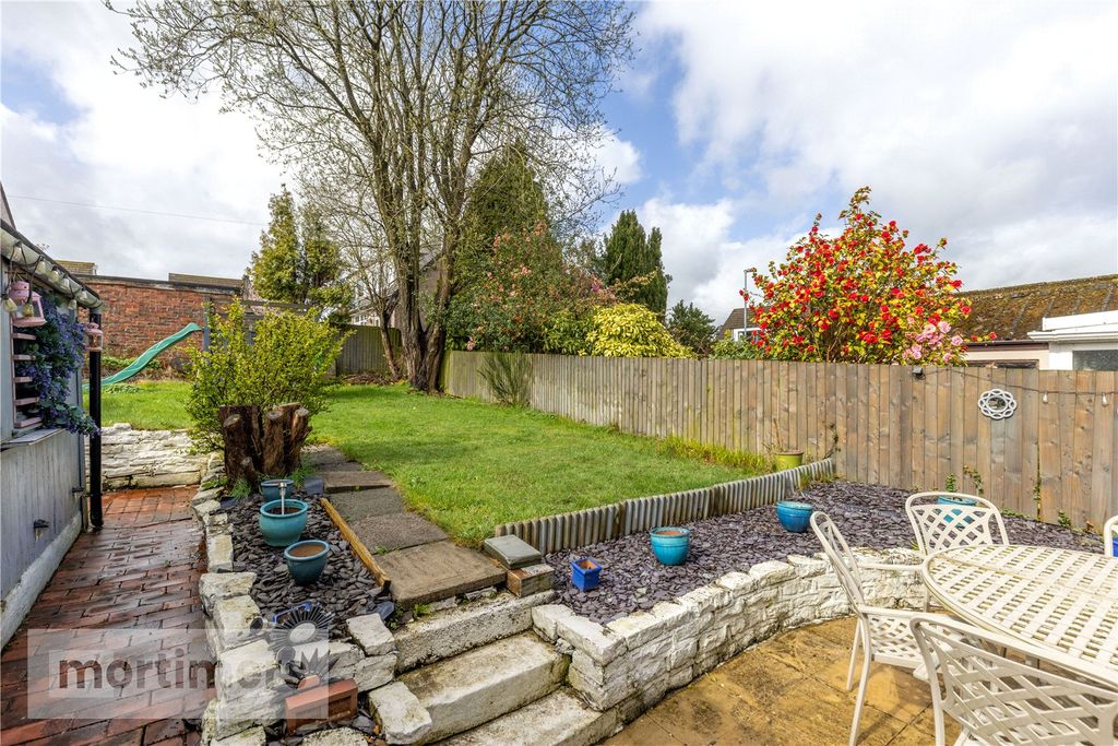 Property photo 3 of 28 Garden