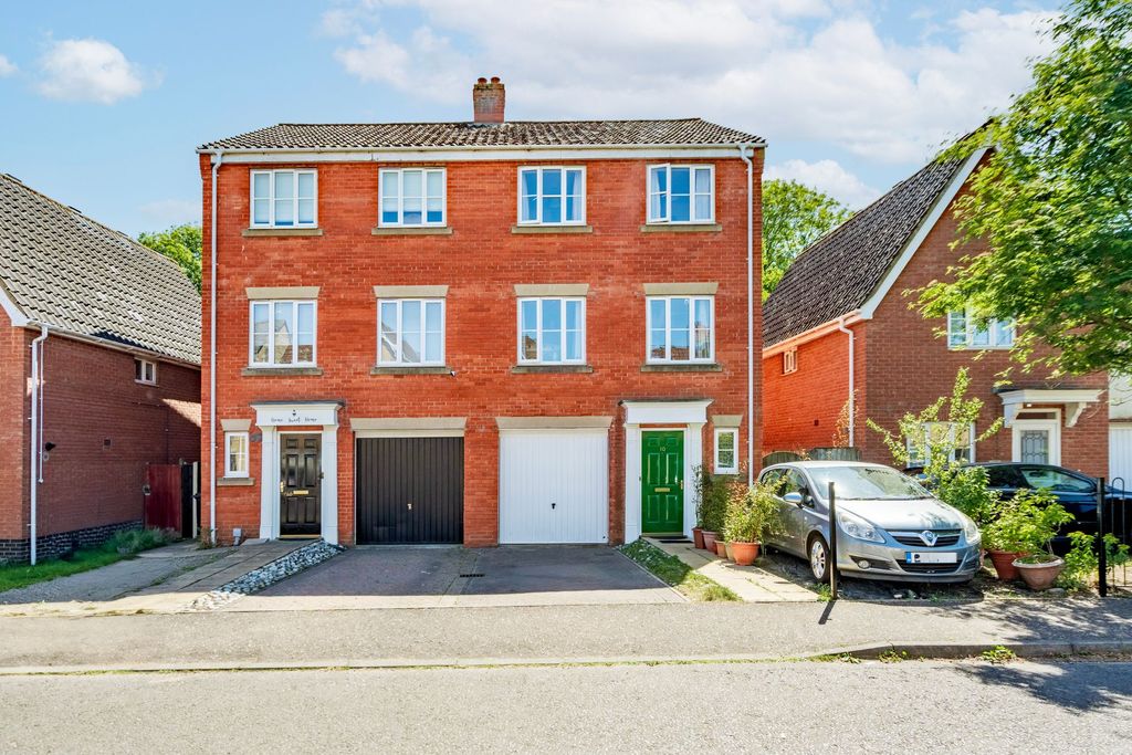 Property photo 1 of 24