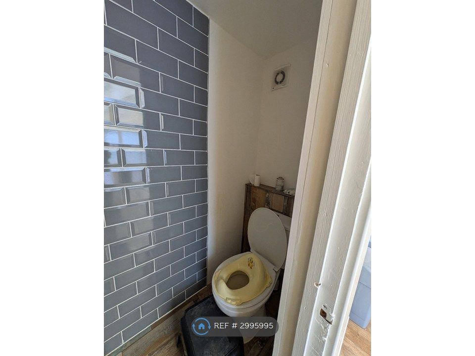 Property photo 2 of 26