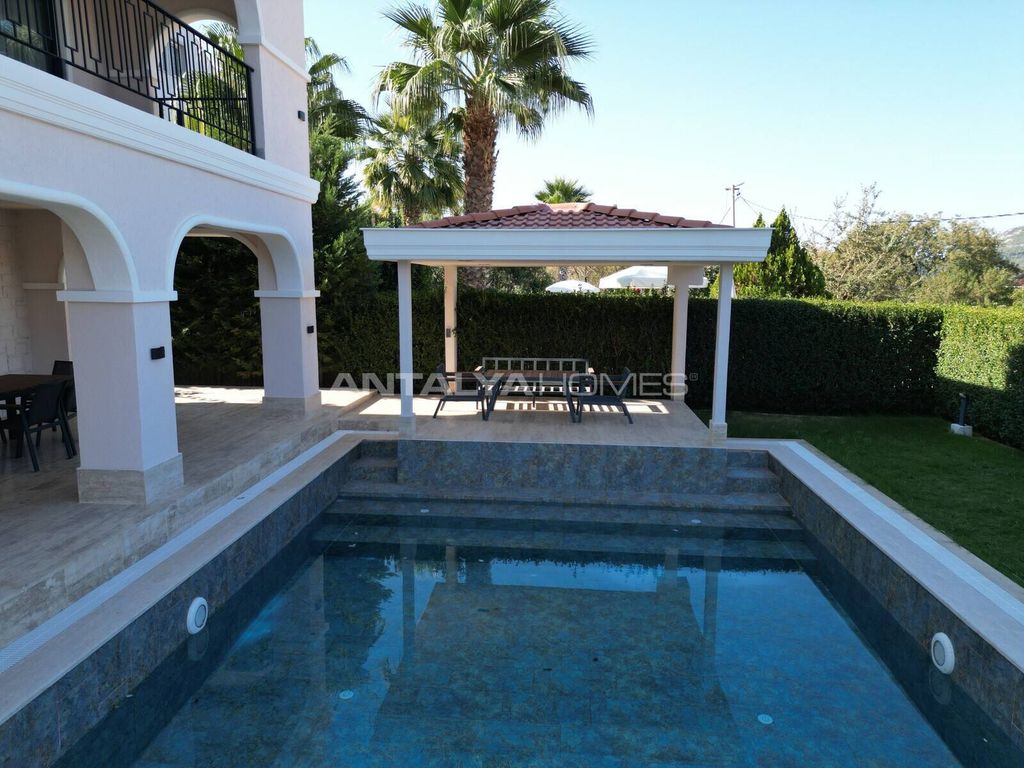 Property photo 3 of 53