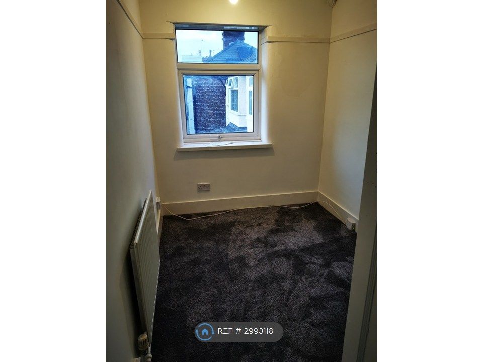 Property photo 2 of 12 3rd Bedroom