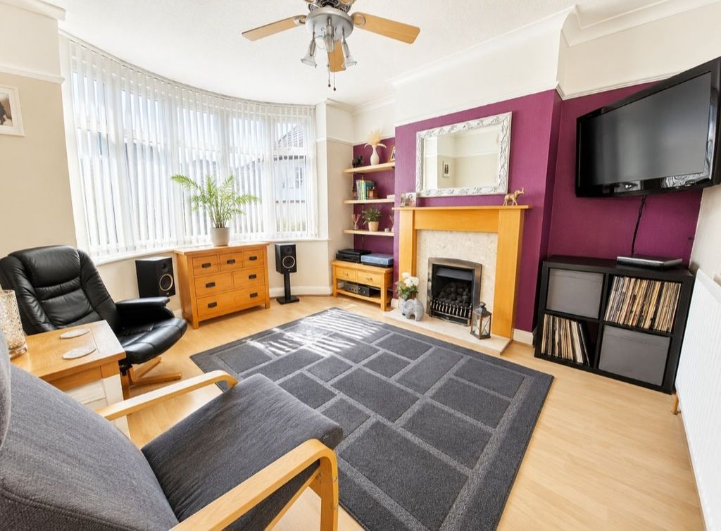 Property photo 3 of 23