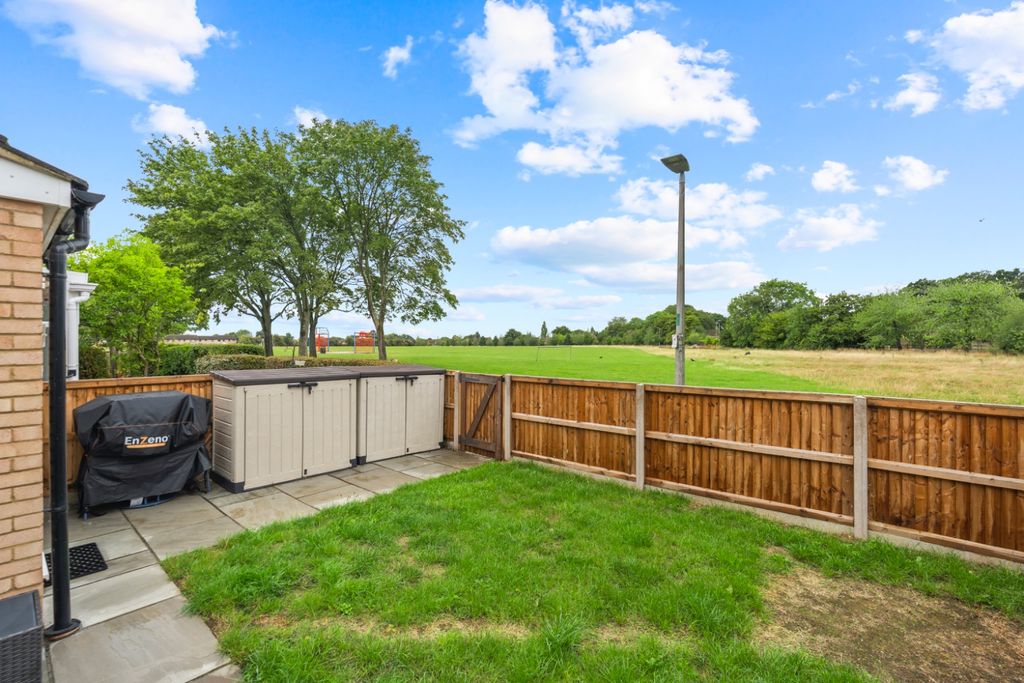 Property photo 3 of 24 5436985