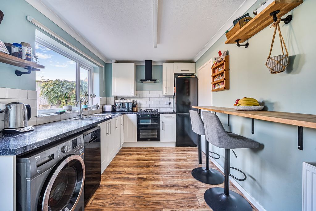 Property photo 3 of 24 Kitchen