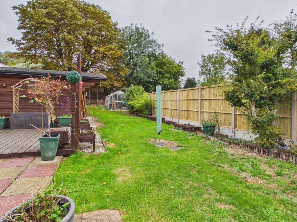 Property photo 2 of 17 Cam01920G0-Pr0213-Still002