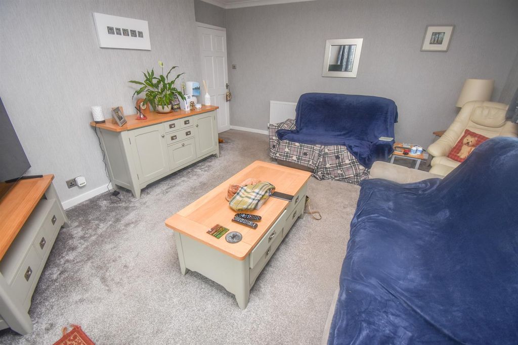 Property photo 2 of 25 Lounge (2)-2.Jpg