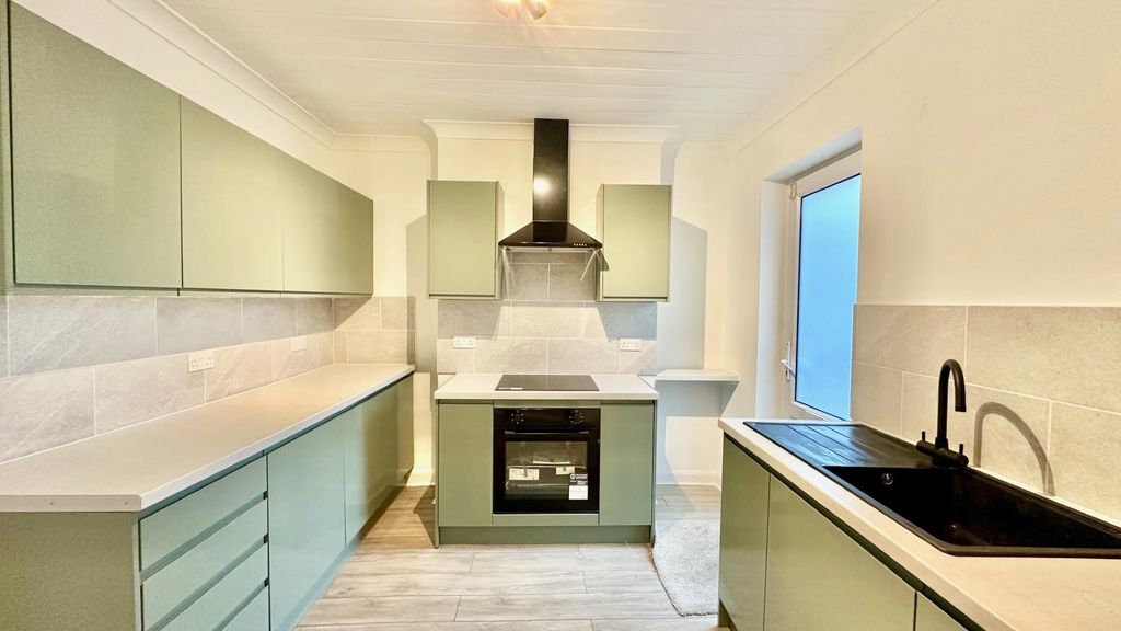 Property photo 1 of 26