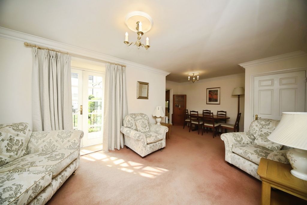 Property photo 3 of 11 Pbox-Img.Jpg