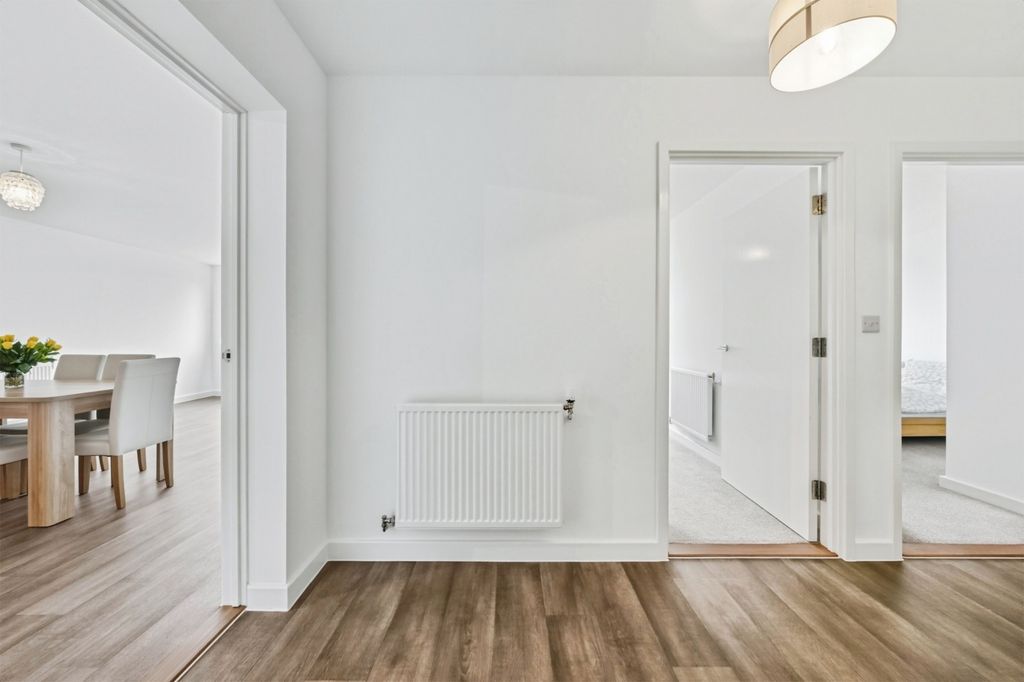 Property photo 2 of 17 Photo