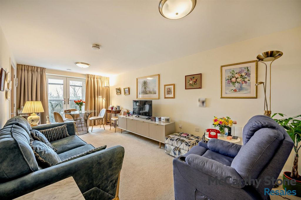 Property photo 1 of 25 8679236-Interior13-800.Jpg