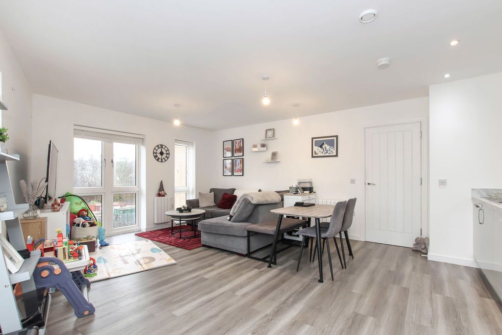 Property photo 3 of 13 Photo 13