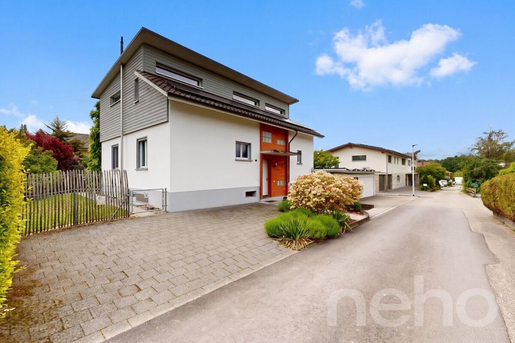 Property photo 3 of 3