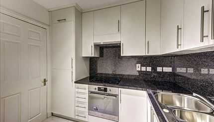 Property photo 3 of 7 Kitchen
