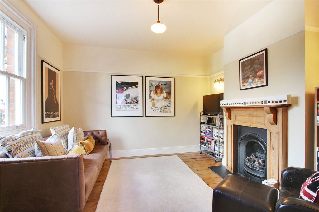 Property photo 2 of 9 Sitting Room