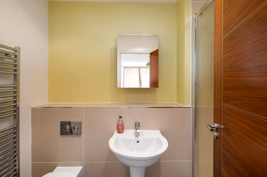 Additional image 6 of 2 bed flat for saleDoods Road, Reigate RH2