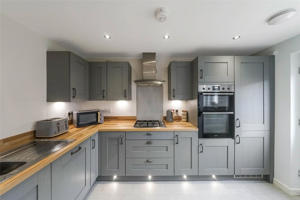 Property photo 2 of 22 Picture No. 05