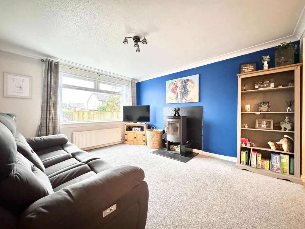 Property photo 2 of 37