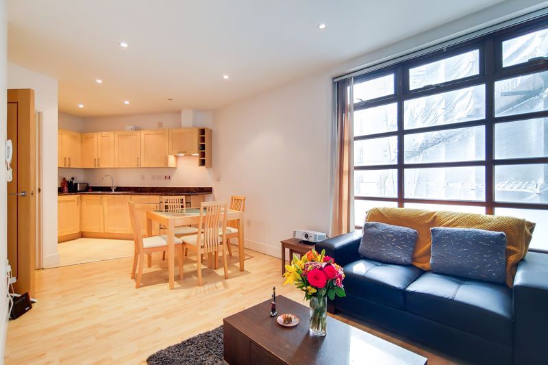 Property photo 3 of 7 Photo 5