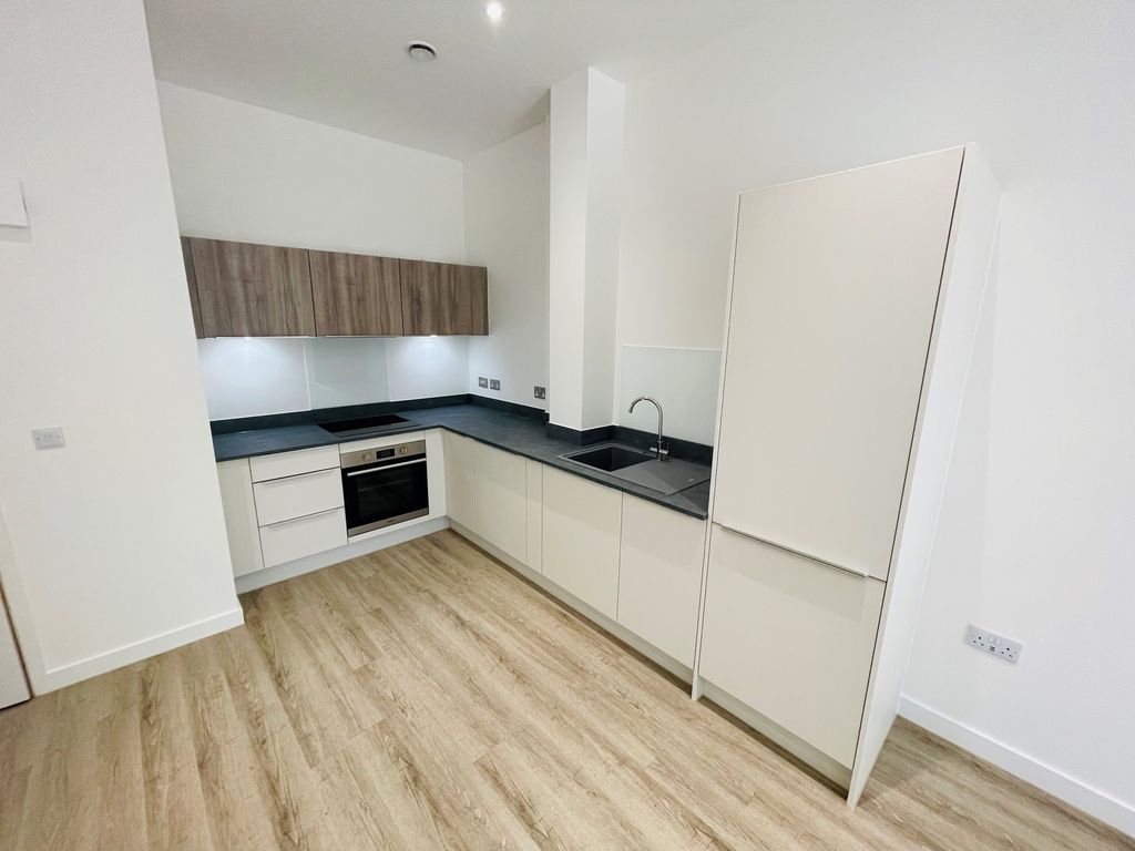 Property photo 3 of 5 Kitchen