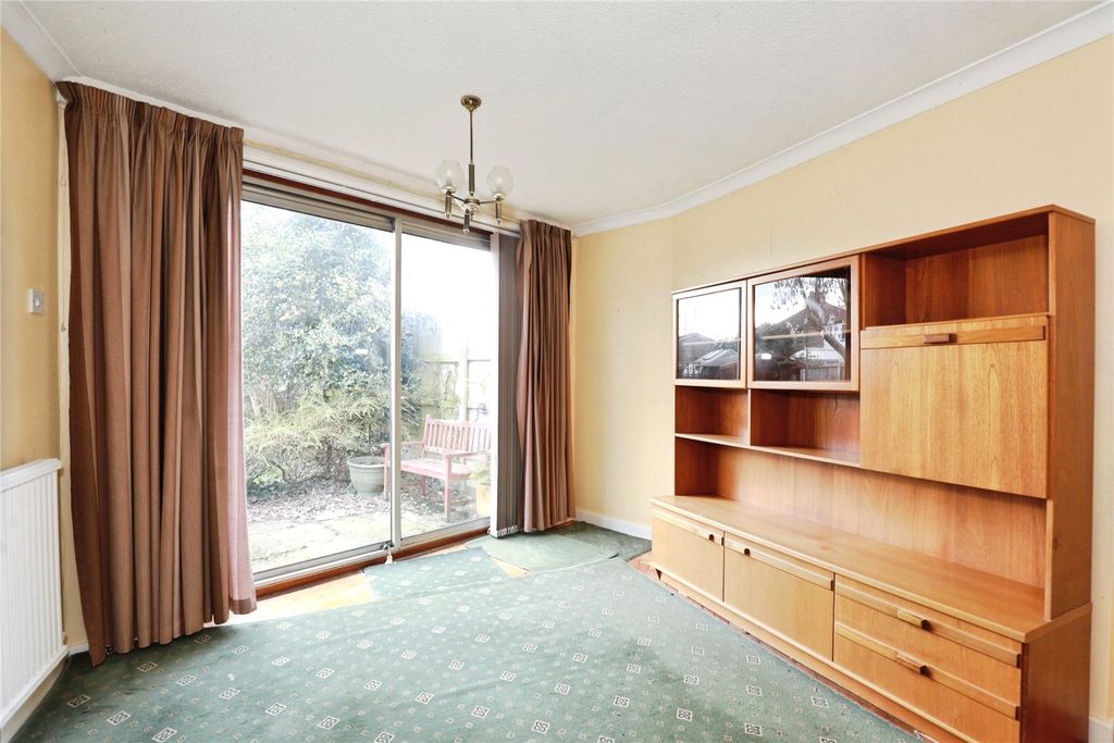 Property photo 3 of 16 Picture No. 11