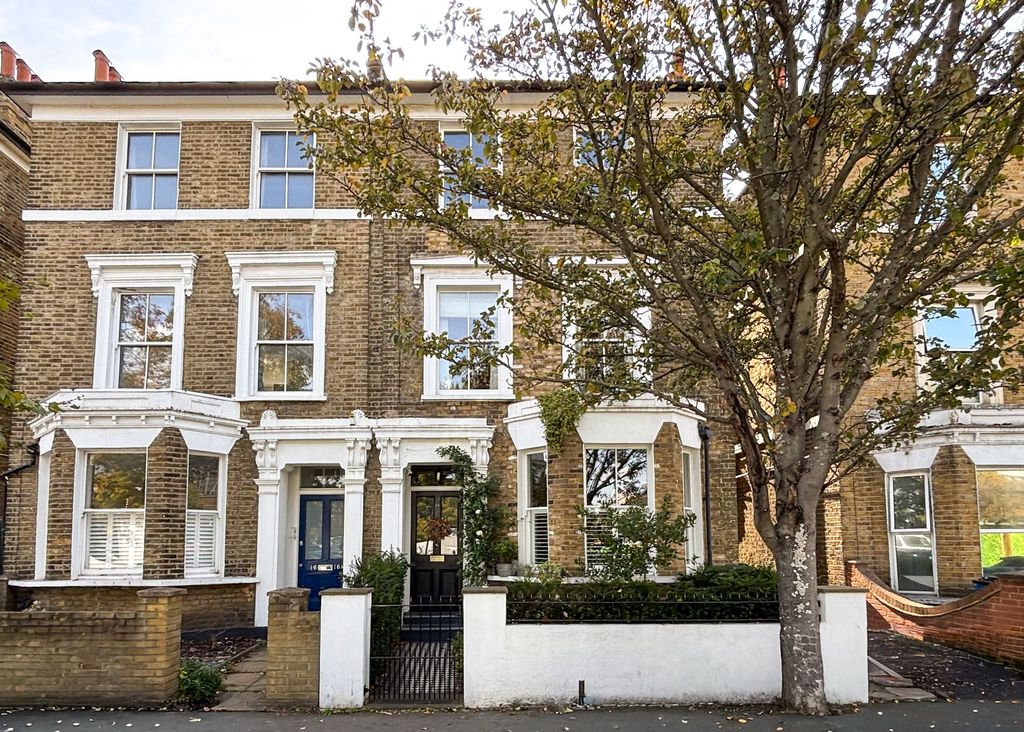 Property photo 1 of 23