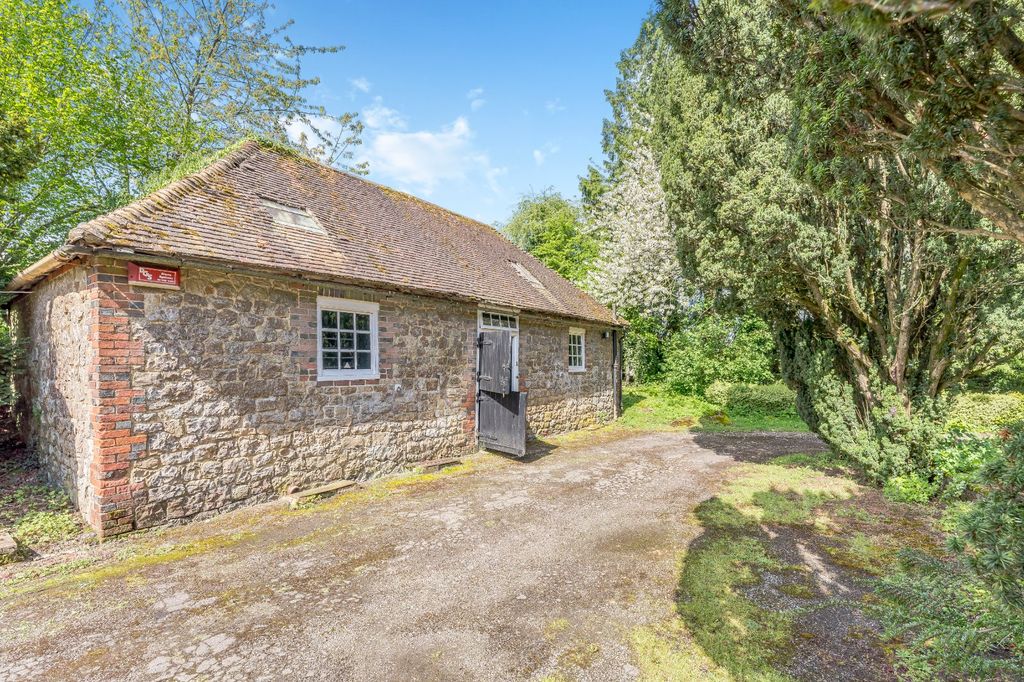 Property photo 3 of 7 Stable Building