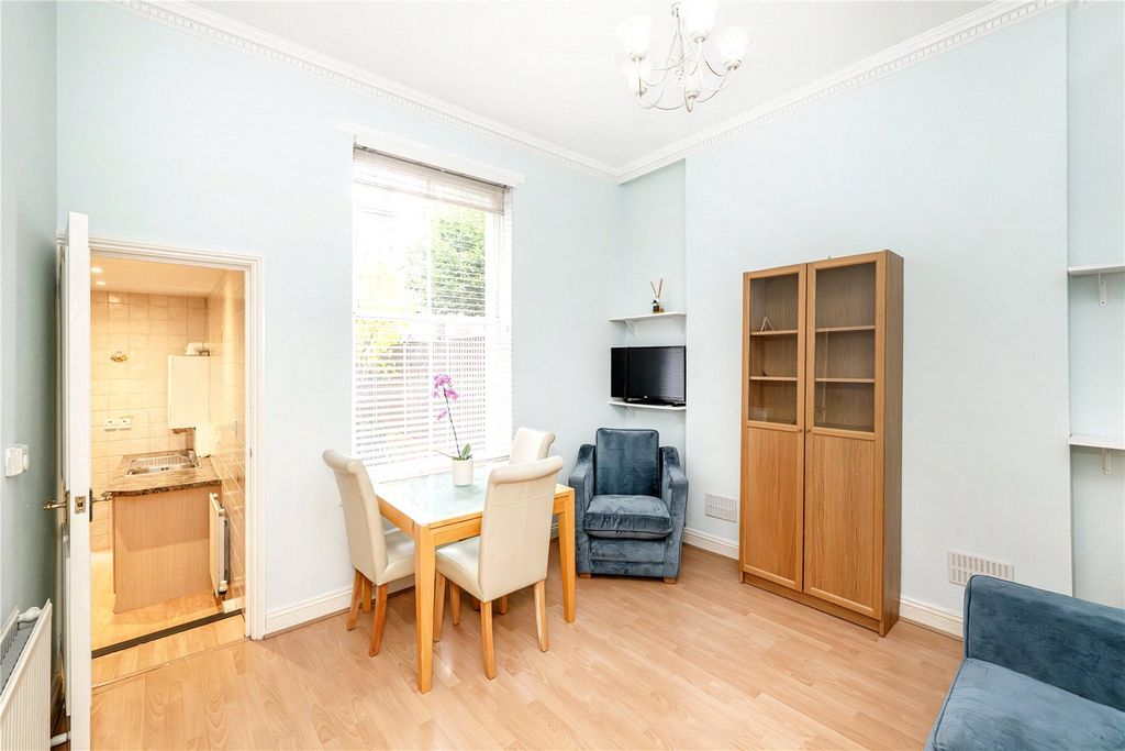 Property photo 2 of 10 Picture No. 06