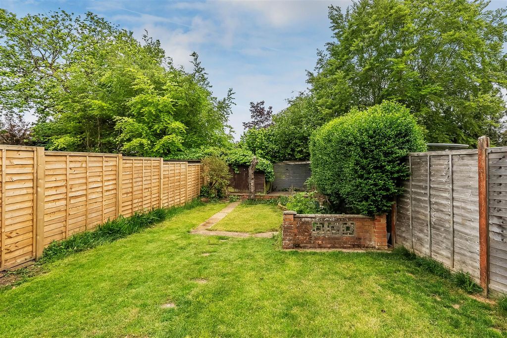 Property photo 2 of 13 102-Wolfs-Wood-18.Jpg