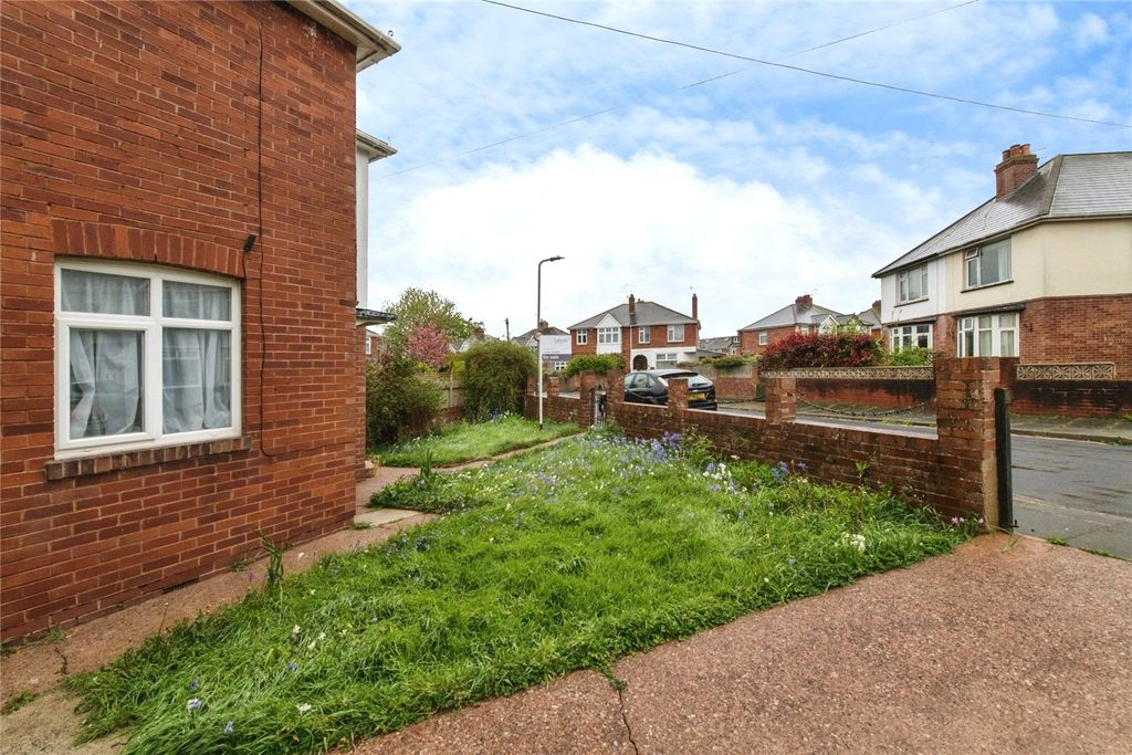 Property photo 2 of 19 Picture No. 15