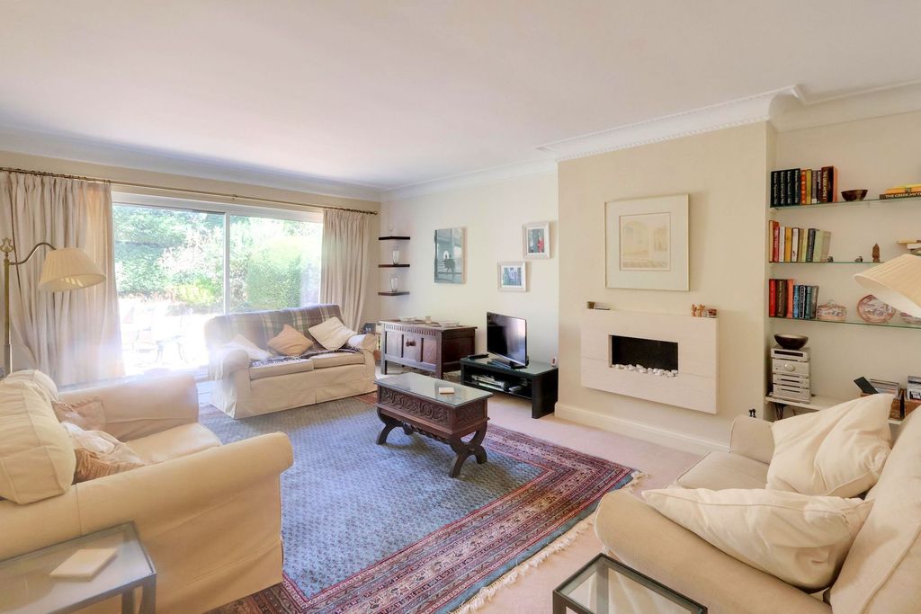 Property photo 2 of 15
