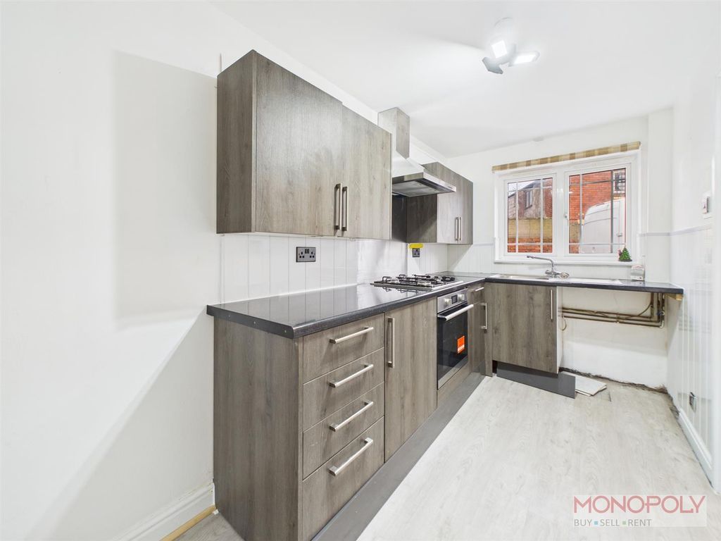 Property photo 2 of 8 Cam03815G0-Pr0385-Still002.Jpg