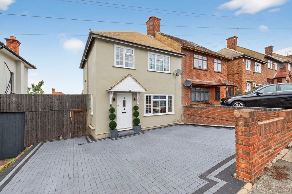 Property photo 1 of 29