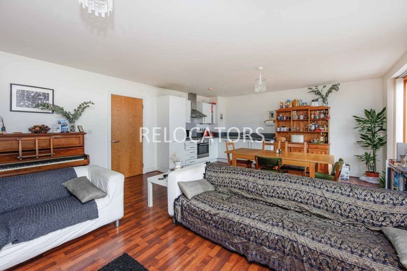 Property photo 2 of 14 Lounge