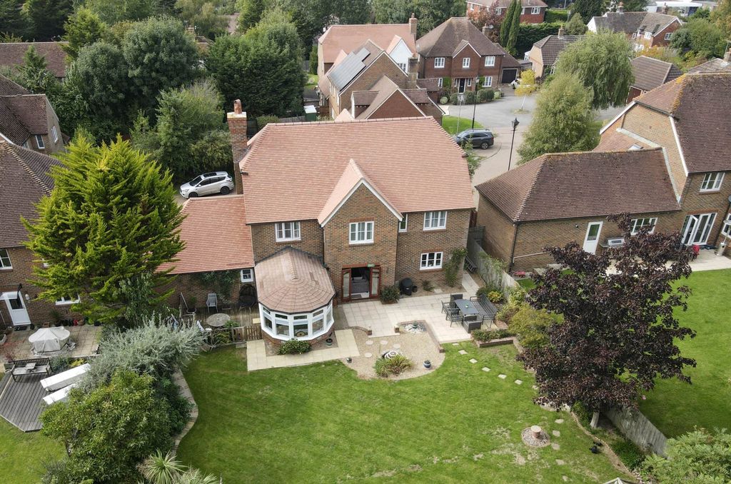 Property photo 1 of 37